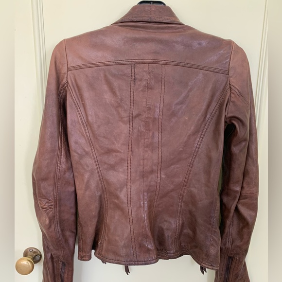 Danier Genuine Leather Jacket - Picture 4 of 10